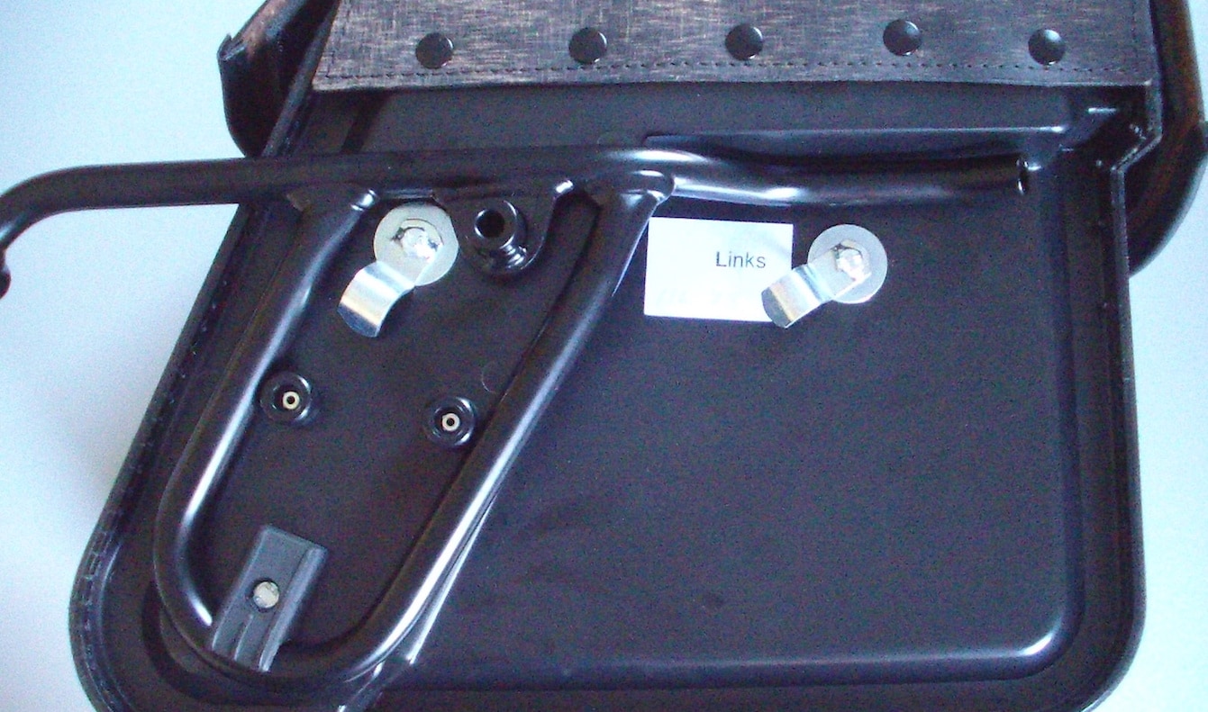 Saddlebag holder Cutout - black for Yamaha XV 950/R (2013-2020)