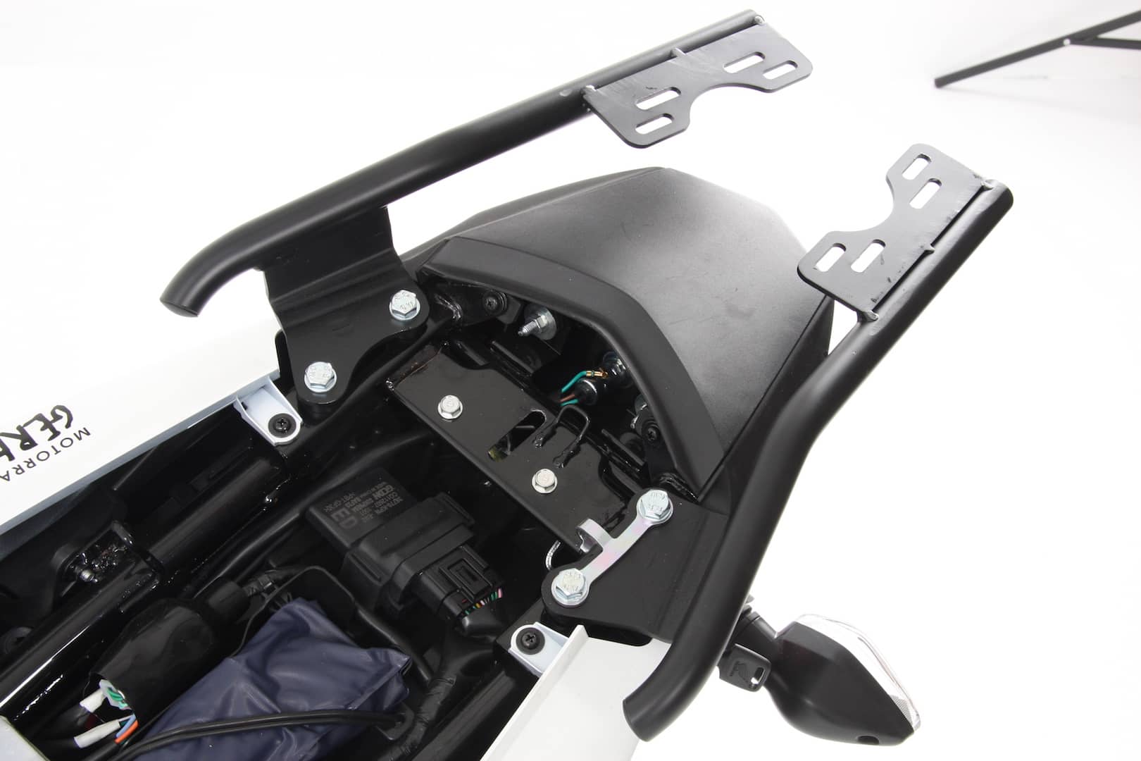 Easyrack topcasecarrier black for Honda CB 125 F (2015-2020)