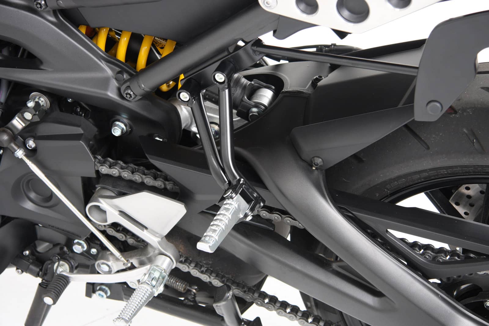 Pillion footrest lowering kit for Yamaha XSR 900 (2016-2021)